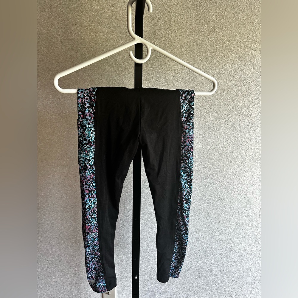 Black Leggings with Multicolor Patterned Sides Marika 7/8 - Picture 4 of 4